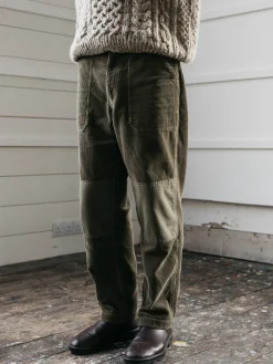 Fashion Finisterre Men's Basset Cord Trouser Olive