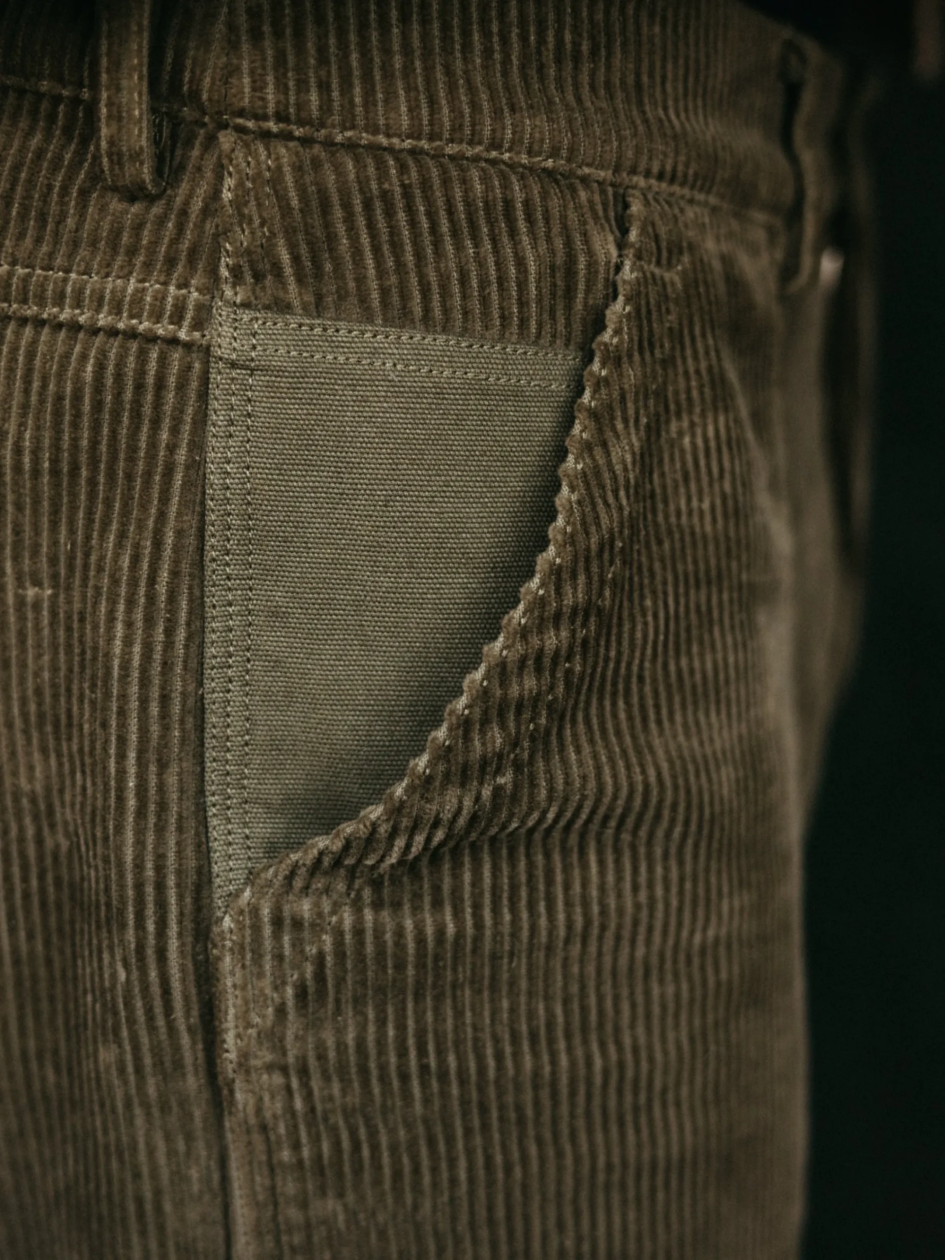 Fashion Finisterre Men's Basset Cord Trouser Olive