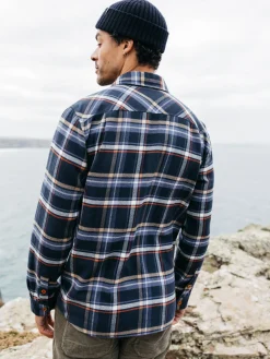 New Finisterre Men's Beardsmore Shirt CoastalFjordCheck
