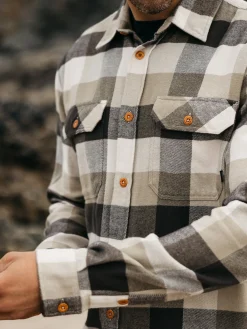 Cheap Finisterre Men's Beardsmore Shirt WillowGreenCheck