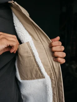 Discount Finisterre Men's Berings Vest Flint