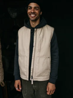 Discount Finisterre Men's Berings Vest Flint