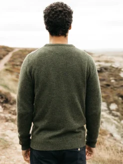 Clearance Finisterre Men's Cavan Pocket Knit Sweater Olive