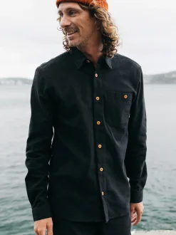 New Finisterre Men's Gylly Shirt Black