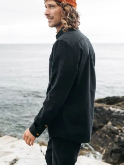 New Finisterre Men's Gylly Shirt Black
