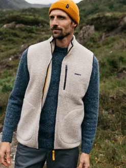 Clearance Finisterre Men's Hegen Wool Fleece Vest Oatmeal