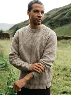 Hot Finisterre Men's Mora Knit Sweater Oatmeal