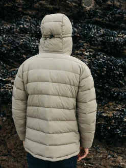 Store Finisterre Men's Nebulas Insulated Jacket WillowGreen