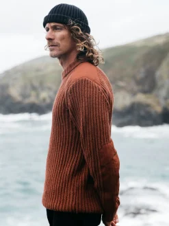 Fashion Finisterre Men's Needus Patched Crew Knit Sweater DarkRosewood