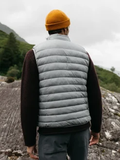 Hot Finisterre Men's Nimbus Insulated Vest Whale