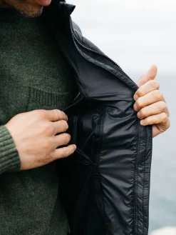 Online Finisterre Men's Nimbus Insulated Vest Black