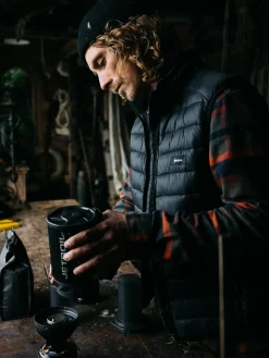 Online Finisterre Men's Nimbus Insulated Vest Black