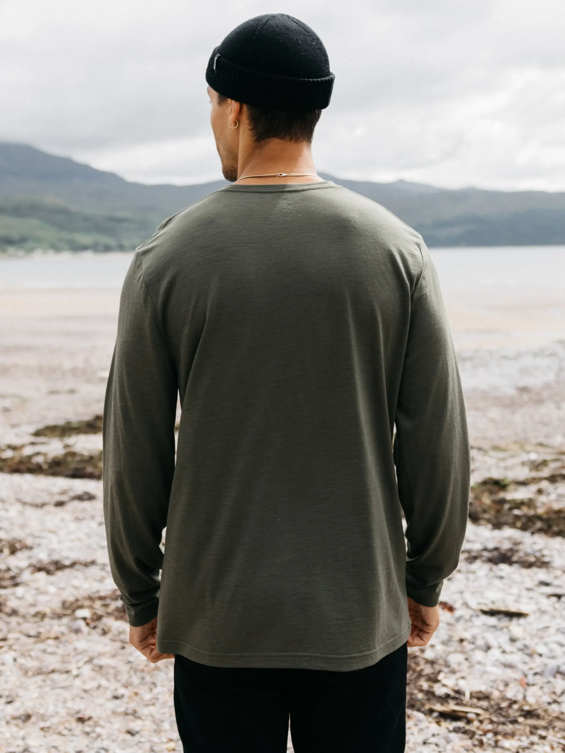Hot Finisterre Men's Seeker Merino Long Sleeve T-Shirt Olive