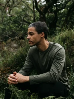 Hot Finisterre Men's Seeker Merino Long Sleeve T-Shirt Olive