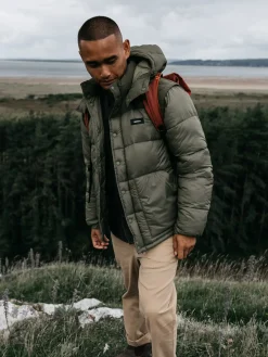 Clearance Finisterre Men's Stratos Modular Jacket Olive
