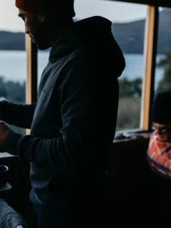 New Finisterre Men's Zawn Hoodie Navy