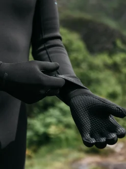 Best Finisterre Nieuwland 2mm Yulex® Gloves Black