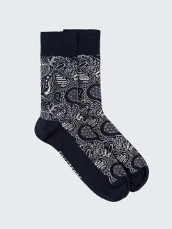 Shop Finisterre Tidelands Lightweight Sock PaisleyNavy/Ecru