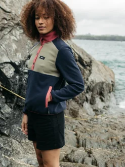 Cheap Finisterre Women's Axiom 1/4 Snap Fleece Navy/Rouge/WillowGreen