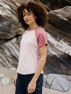 Flash Sale Finisterre Women's Bailey T-Shirt PinkSmoke/Rouge