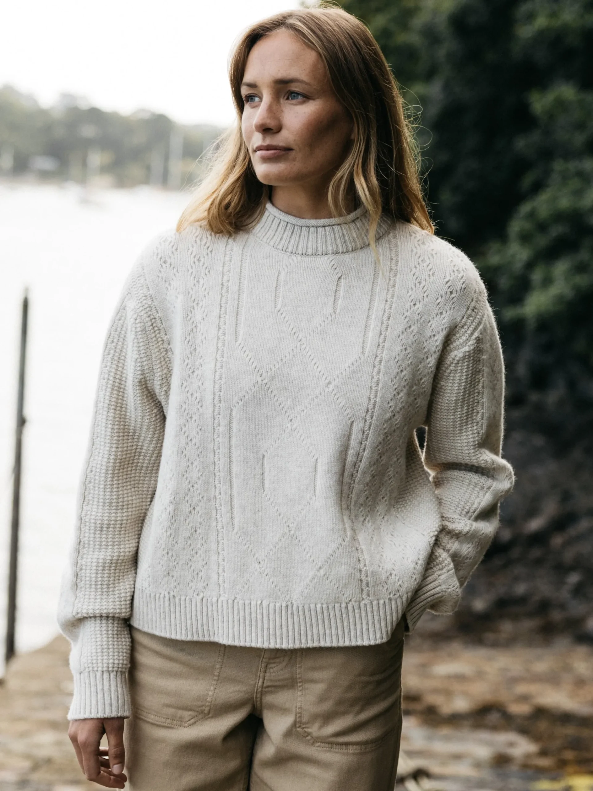 Discount Finisterre Women's Berneray Cable Crew Sweater PebbleGrey