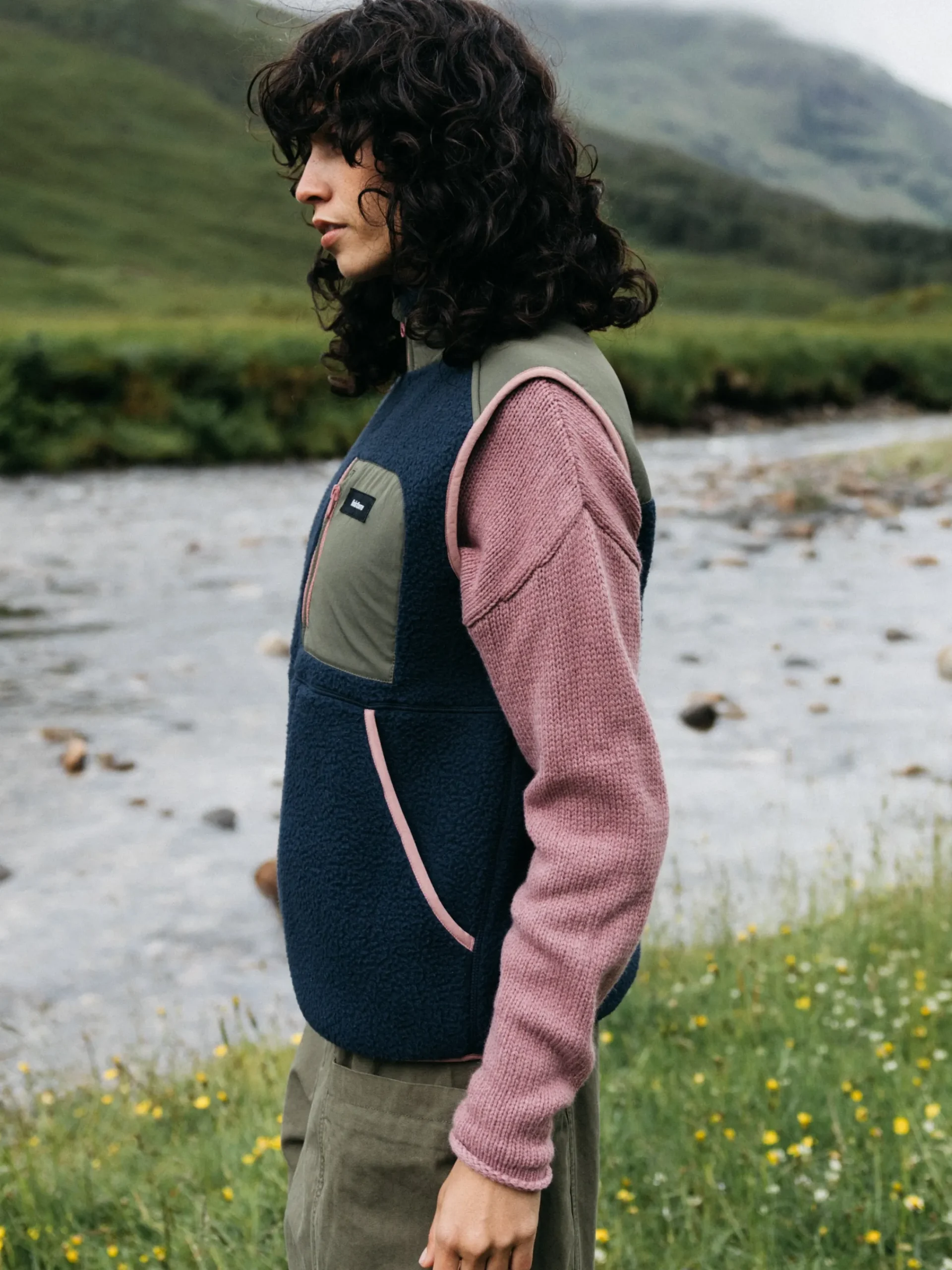 Sale Finisterre Women's Bolster Fleece Vest Navy/Olive