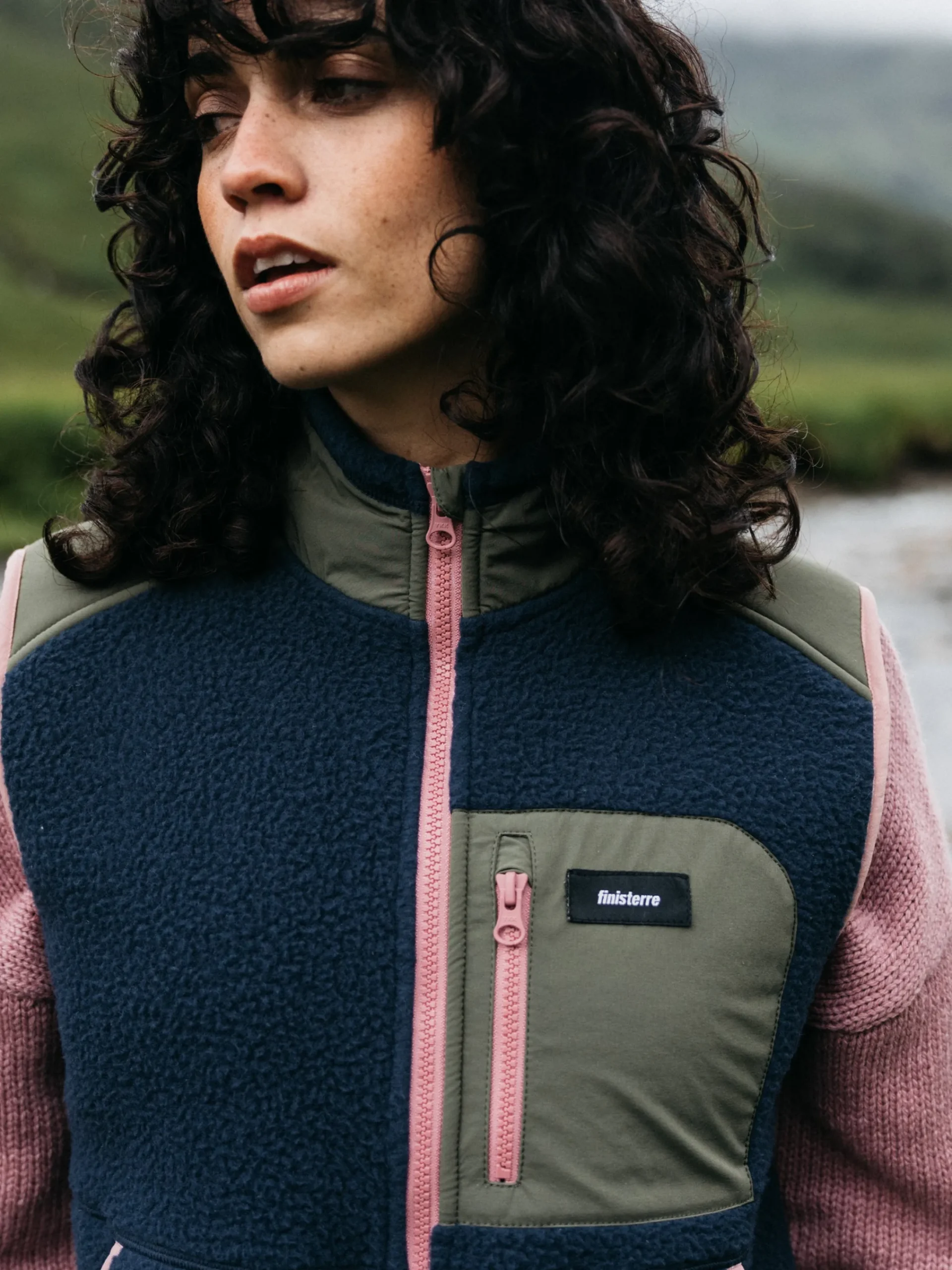 Sale Finisterre Women's Bolster Fleece Vest Navy/Olive