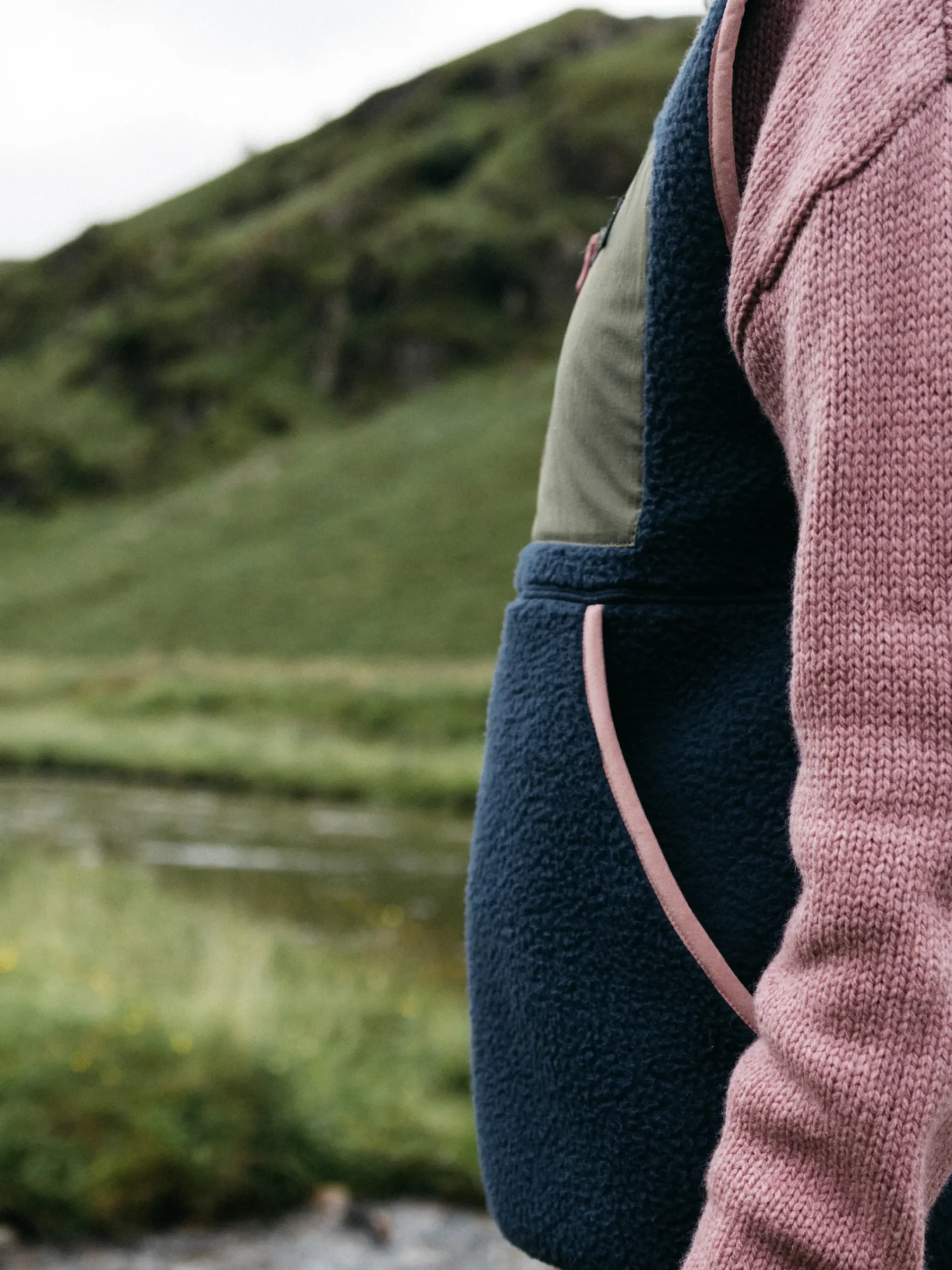 Sale Finisterre Women's Bolster Fleece Vest Navy/Olive