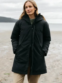 Fashion Finisterre Women's Caelus Waterproof Parka Black