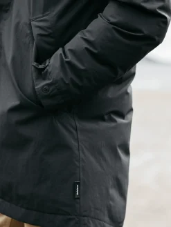 Fashion Finisterre Women's Caelus Waterproof Parka Black
