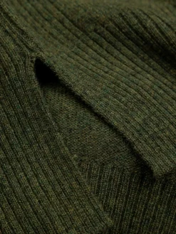 Store Finisterre Women's Cavan Ribbed Knit Sweater Olive