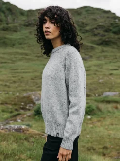 Fashion Finisterre Women's Farne Crew Neck Knit Sweater GreyMarl