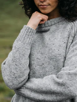 Fashion Finisterre Women's Farne Crew Neck Knit Sweater GreyMarl