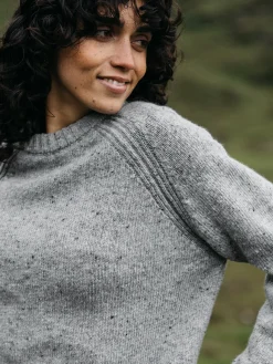 Fashion Finisterre Women's Farne Crew Neck Knit Sweater GreyMarl