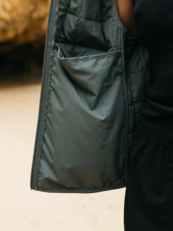 Fashion Finisterre Women's Firecrest Insulated Vest DeepSea