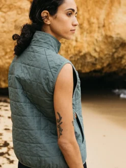 Fashion Finisterre Women's Firecrest Insulated Vest DeepSea