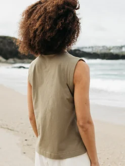 Best Sale Finisterre Women's Meskel Vest WillowGreen