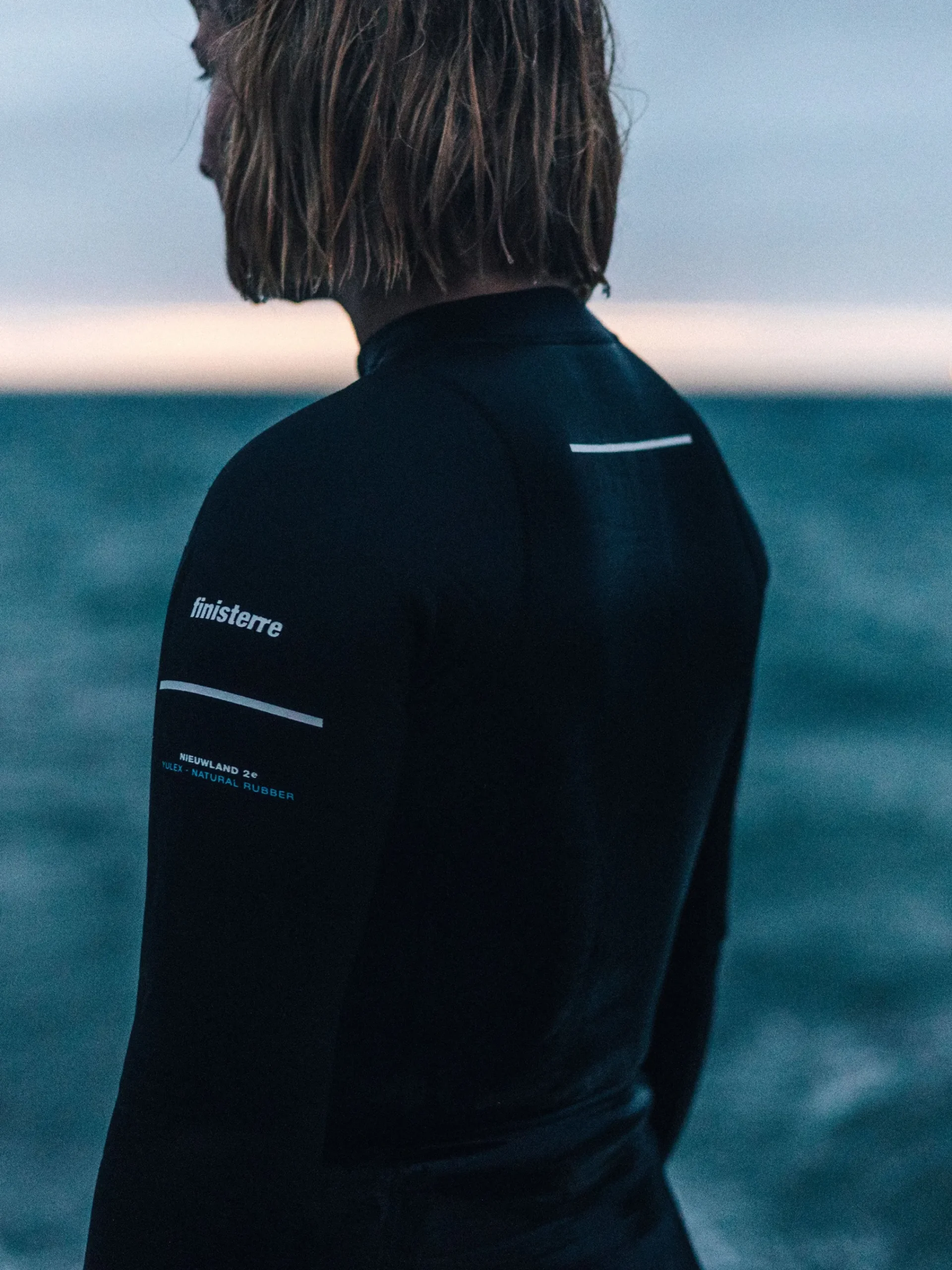 Outlet Finisterre Women's Nieuwland 2mm Yulex® Long Sleeve Top Black