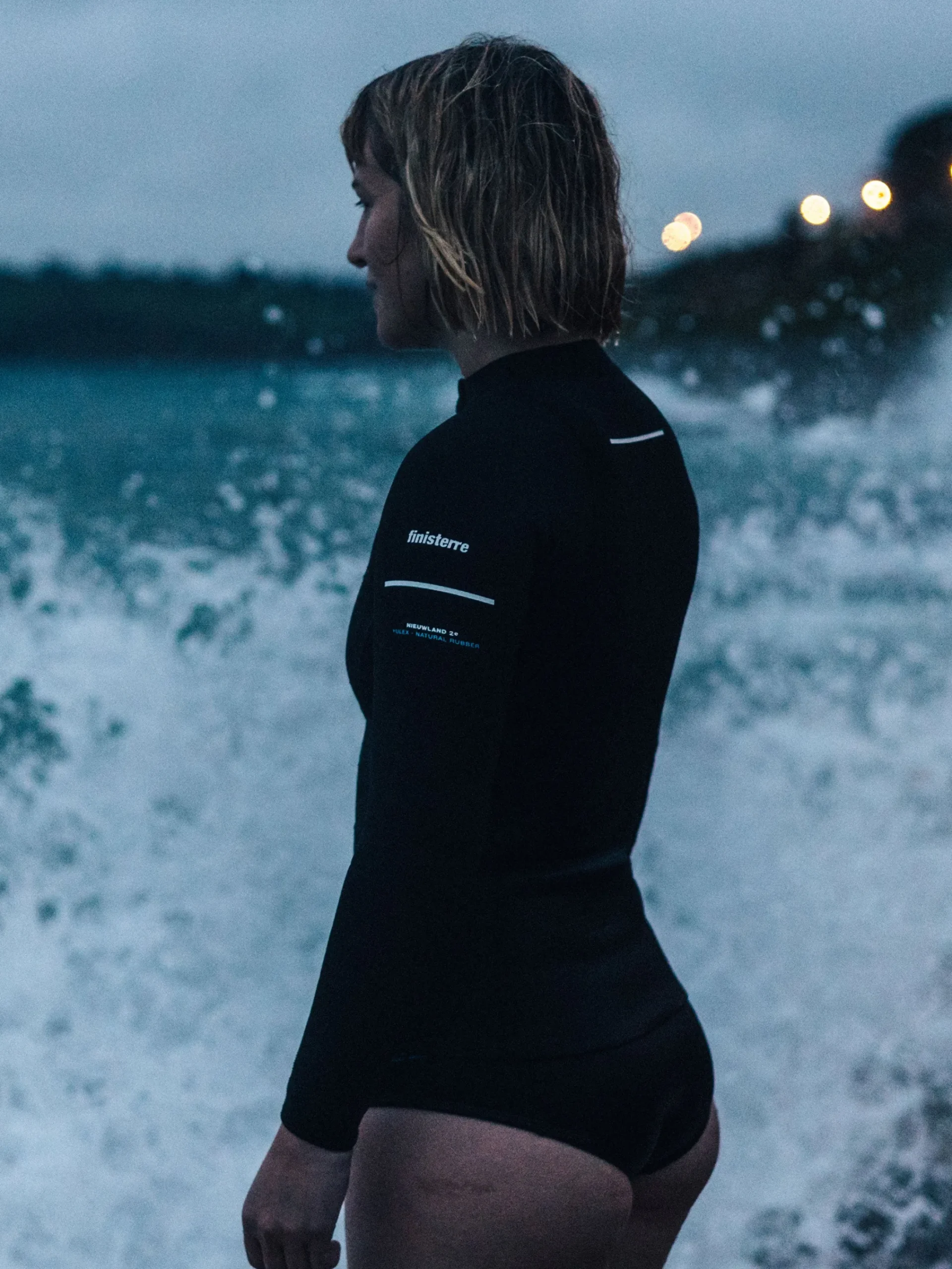 Outlet Finisterre Women's Nieuwland 2mm Yulex® Long Sleeve Top Black