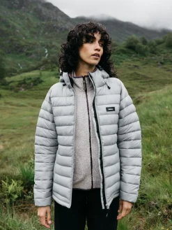 Store Finisterre Women's Nimbus Hooded Jacket Whale