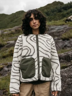 Store Finisterre Women's Orsik Fleece Printed Jacket ContourPrint