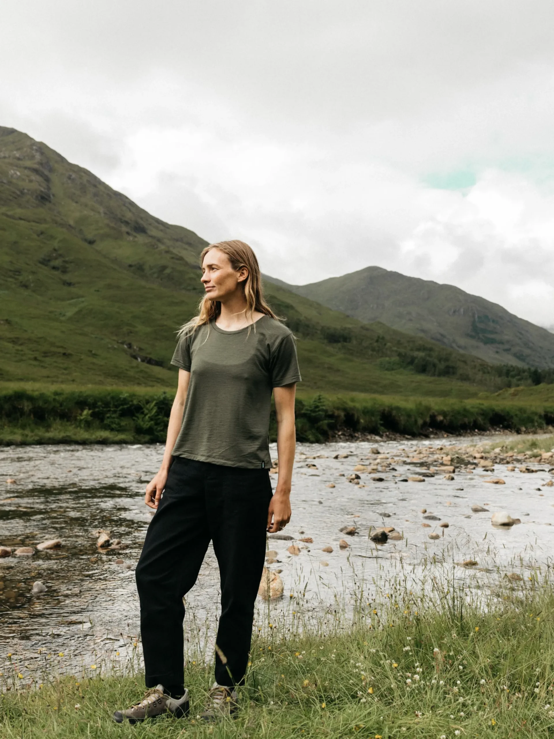New Finisterre Women's Seeker Merino Scoop Neck T-Shirt Olive