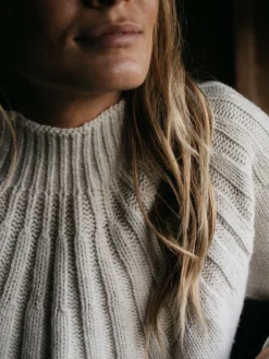 Fashion Finisterre Women's Stornoway Cable Yoke Sweater Oatmeal