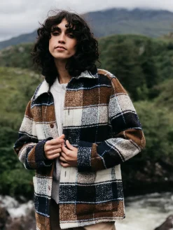 Store Finisterre Women's Stowe Blanket Jacket EcruMultiCheck