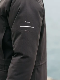 Outlet Finisterre Women's Vellus Parka Jacket Raven